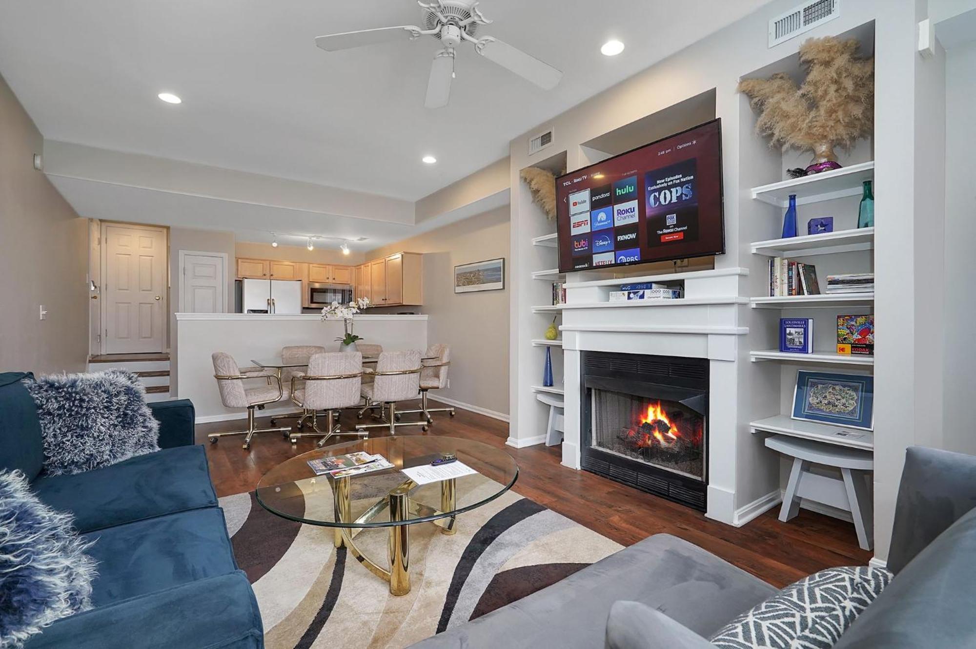 Lux Townhouse, Walk To All, Sleeps 6 Adults Луисвилл Экстерьер фото